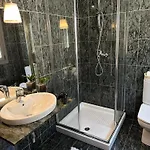 Privatunterkunft Casa De Labruge