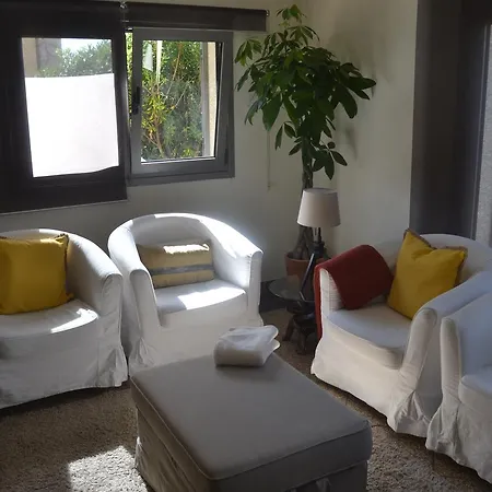 Δωμάτια σε οικογενειακή κατοικία Casa De *